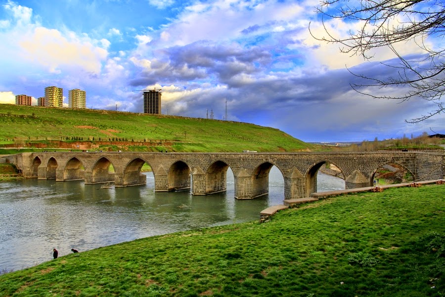 Diyarbakır zehnäugige Brücke