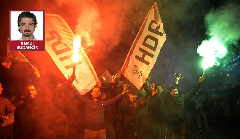 Yüksel Genç: "Kan kaybeden AKP’nin önünde iki yol var"